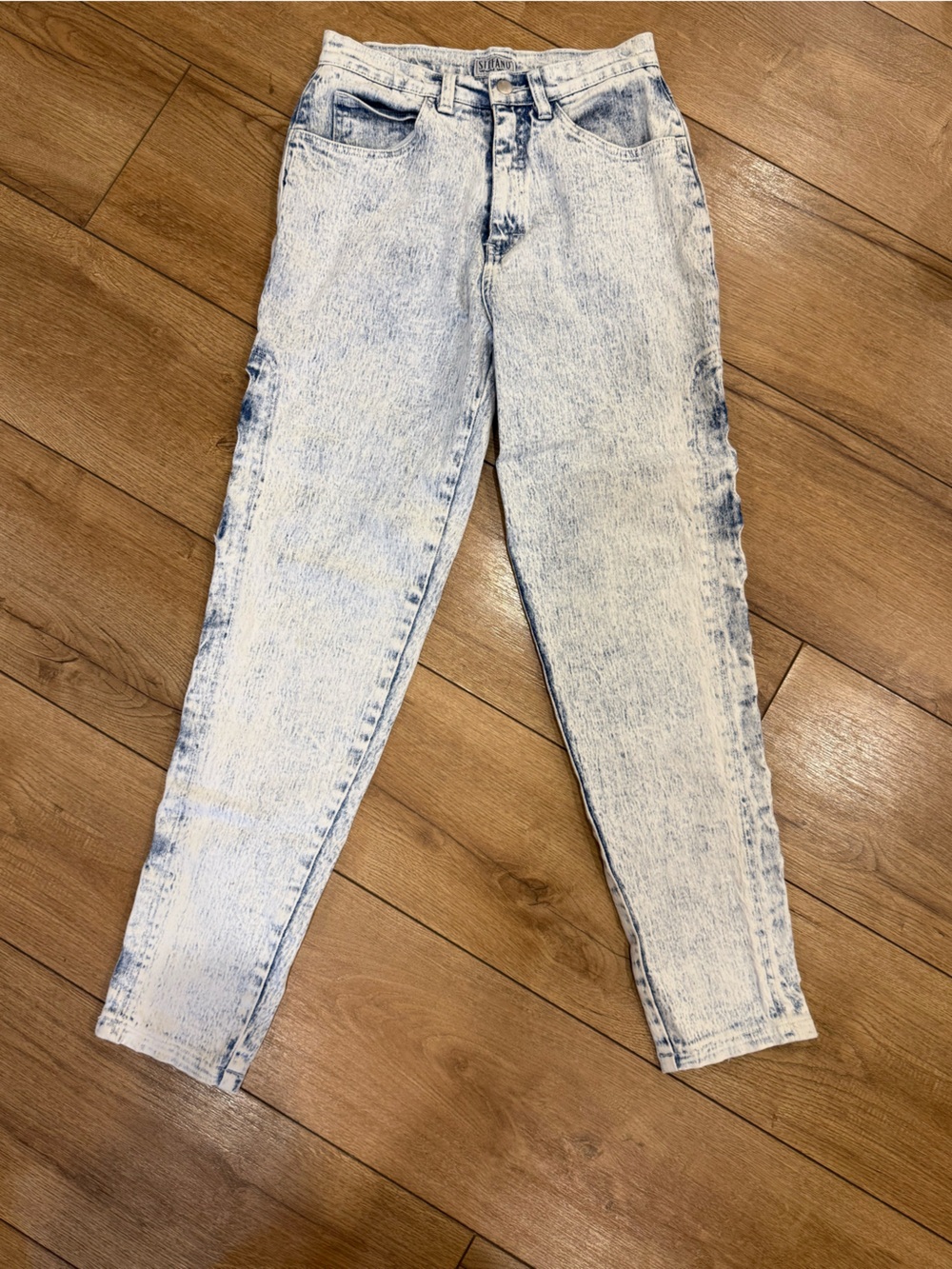 Women’s Vintage 80s Straight Leg Acid-Wash Jeans